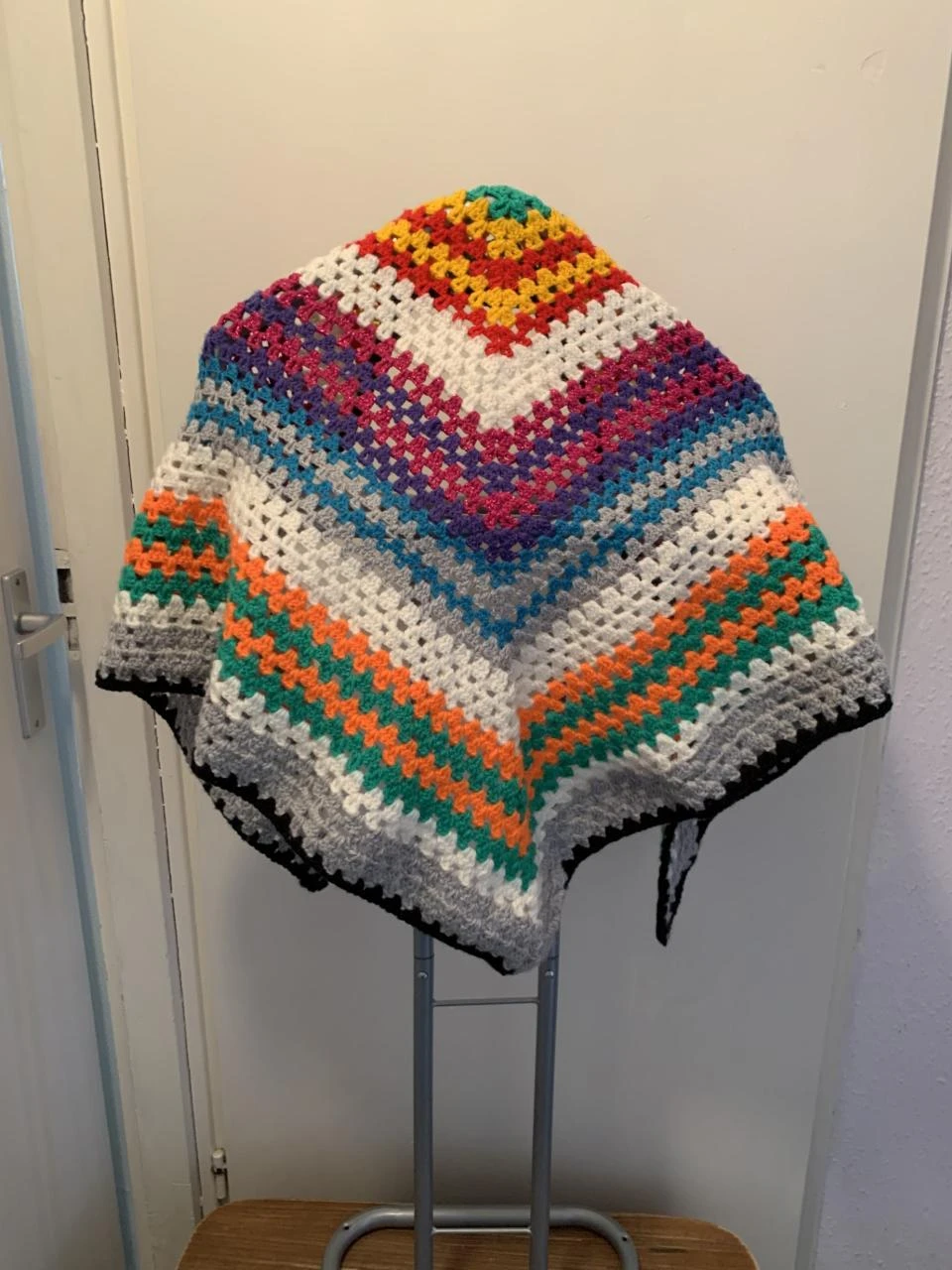 Meerkleurige handgemaakte omslagdoek. – photo 2
